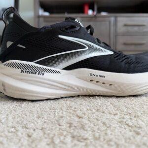 Brooks Glycerin GTS Men's Running Shoe - Black and White size 9W